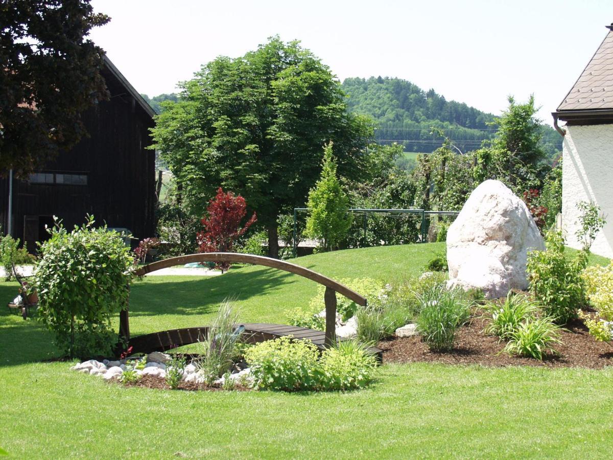 Hotel Tirolerhof Sankt Georgen im Attergau Exterior foto